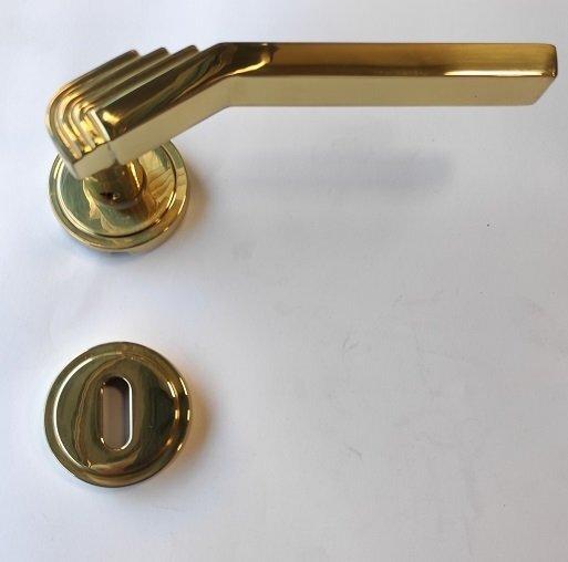 Maniglia per porte interne FUSITAL  serie QUATTRO S cod. H 38 R8 ottone