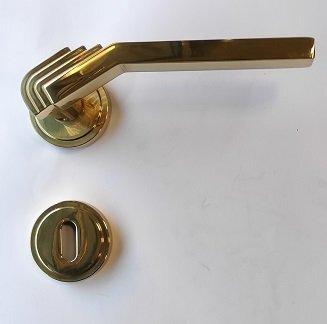 Maniglia per porte interne FUSITAL  serie QUATTRO S cod. H 38 R8 ottone