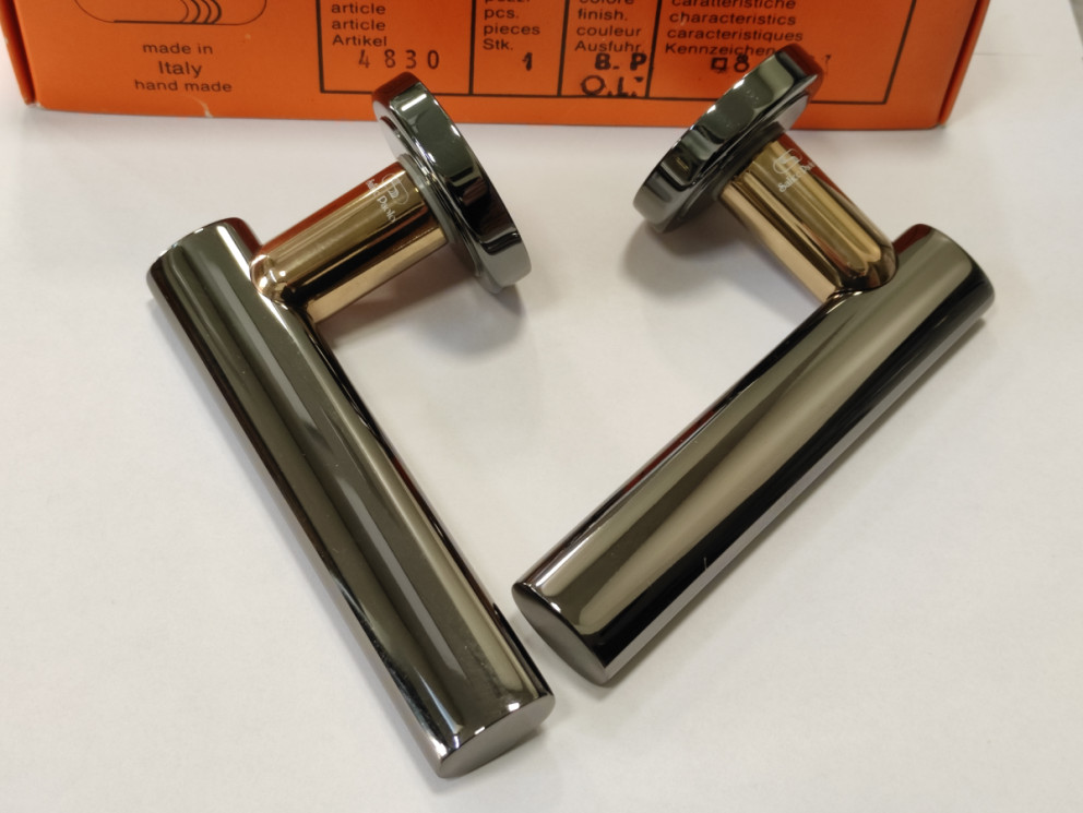 MANIGLIA SALICE PER PORTA MOD. CAMELIA