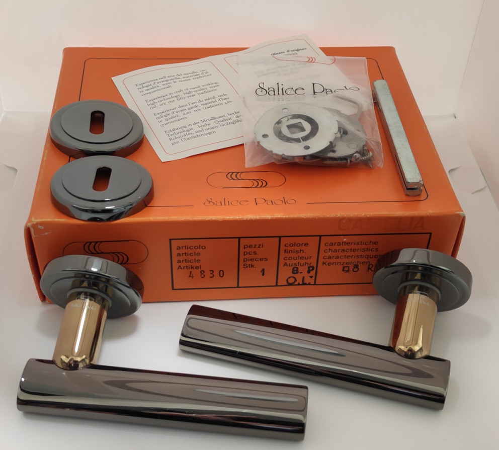 MANIGLIA SALICE PER PORTA MOD. CAMELIA