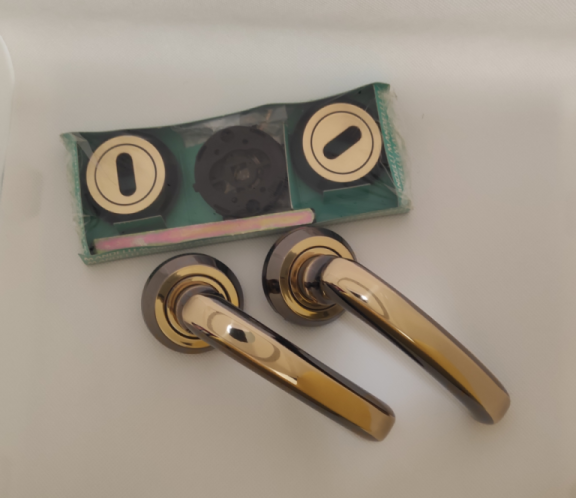 MANIGLIA PER PORTA MOD. VELA MANDELLI