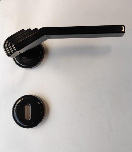 Maniglia per porte interne FUSITAL  serie QUATTRO S cod. H 38 R8 ottone